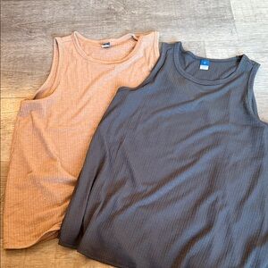 Old Navy Tan and Gray Ribbed Tank Tops